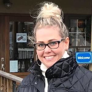 Meet your Posher, Lori